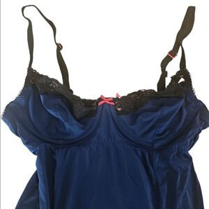 Elegant Blue Lace Trim Chemise